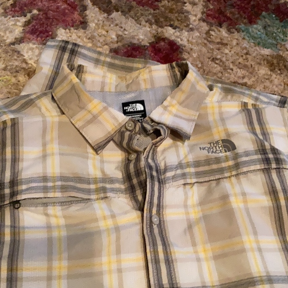 North face button down - Picture 6 of 6